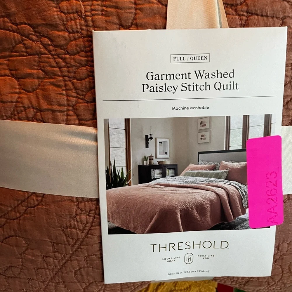 THRESHOLD NWT garment washed paisley stitch quilt -terracotta bronze -full/queen